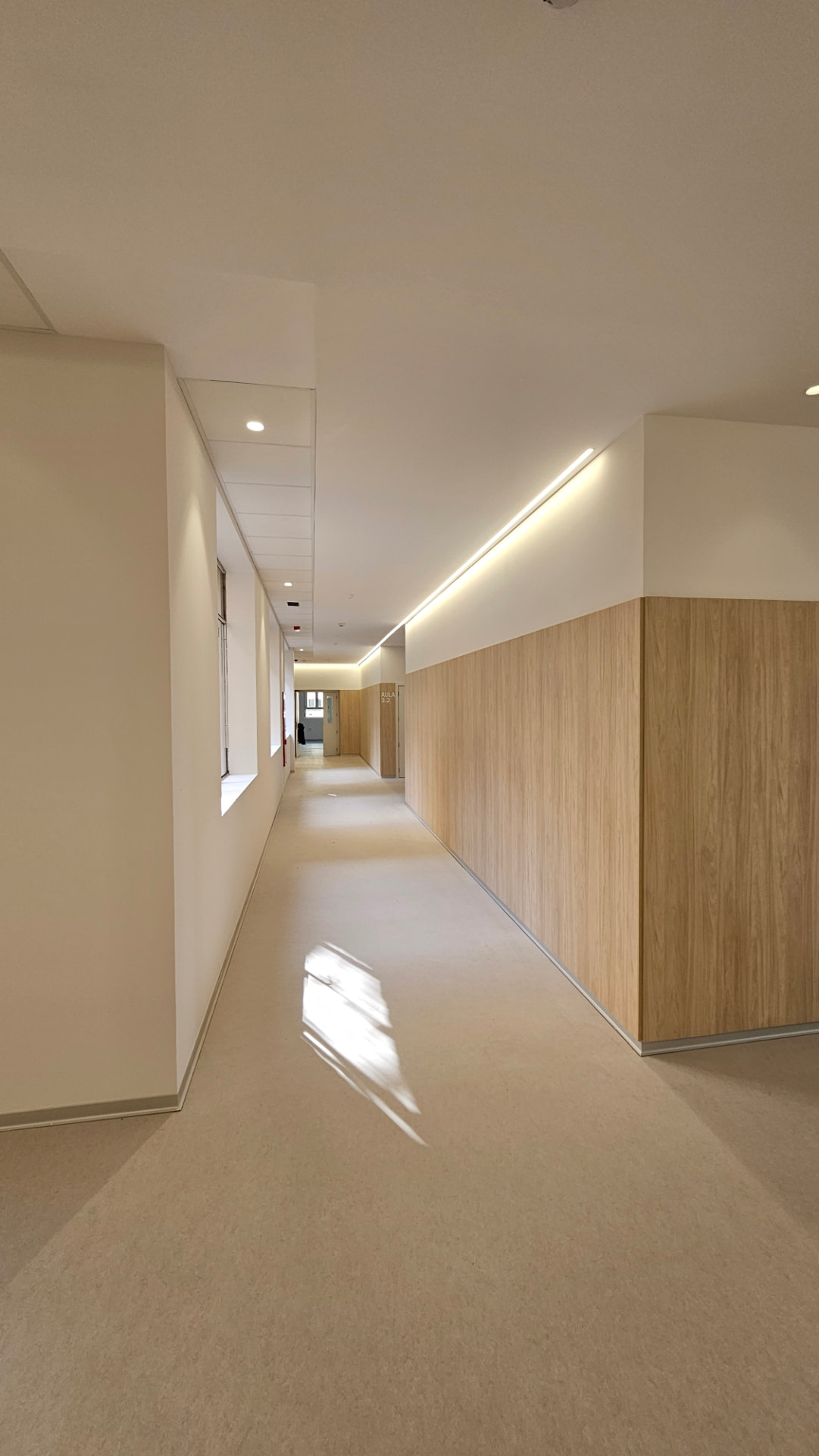 Rehabilitación de circulaciones en edificio en funcionamiento